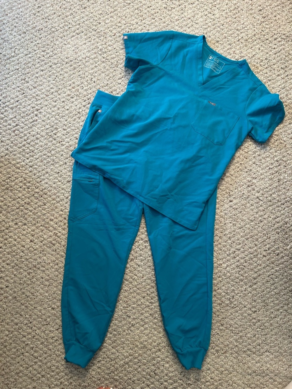 FIGS Scrub Set Blue: PANTS M, TOP S